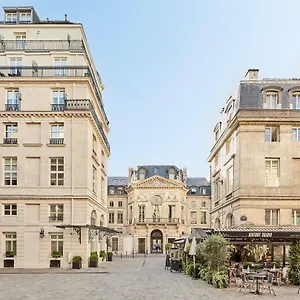 Grand Du Palais Royal Paris