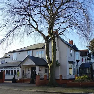 Отель The Beeches & Leisure Club, Уэст-Бриджфорд