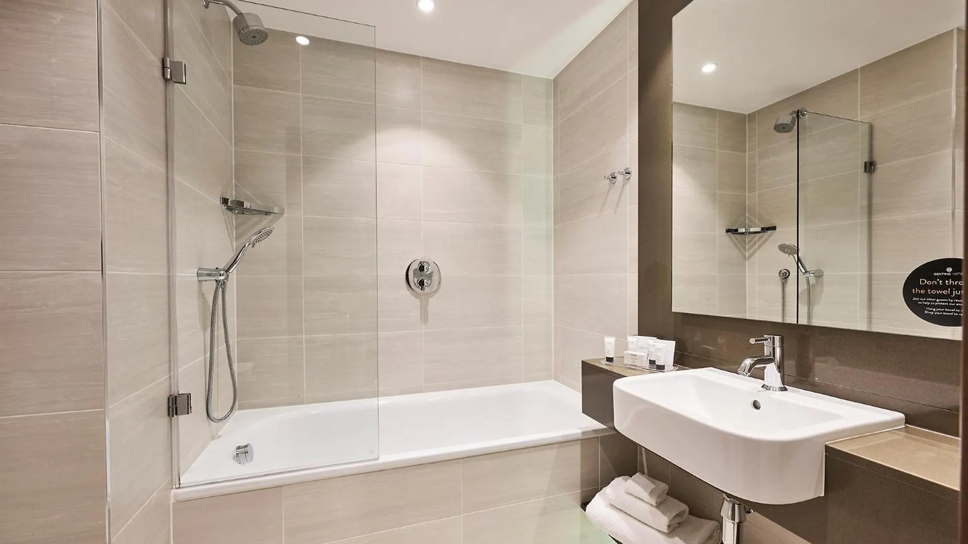Genting Hotel & Spa At Resorts World Birmingham Bickenhill 4*,  Verenigd Koninkrijk