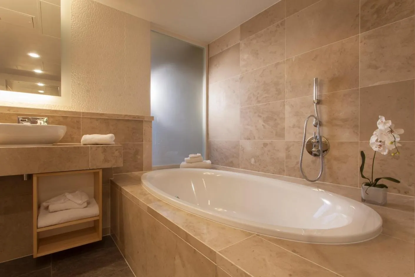 Genting Hotel & Spa At Resorts World Birmingham Bickenhill